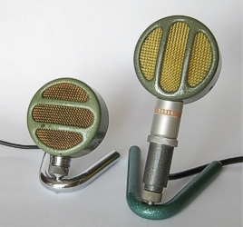 Mikrofony TESLA AMK 102. Dvě varianty orientace mřížek