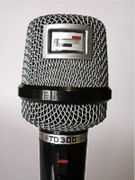 Mikrofon Telefunken TD 300 - detail indiktoru vybuzen a regultoru rovn