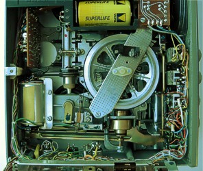 UHER 4000 - nostalgick pohled na mechaniku pstroje: takhle to vypad, kdy se to dl, jak se m